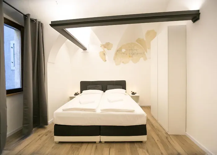 Luxury Muse 1 & 2 Апартаменты *